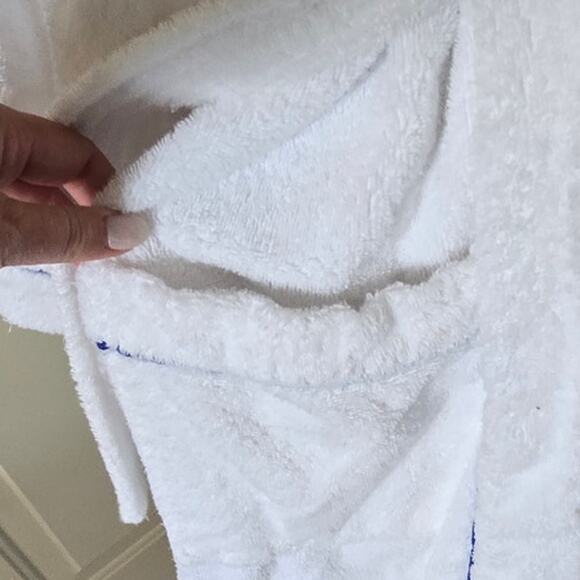 Rare Vintage Four Seasons By George  Turkish Bathrobe  w/ The Ritz Carlton Logo - Picture 5 of 12